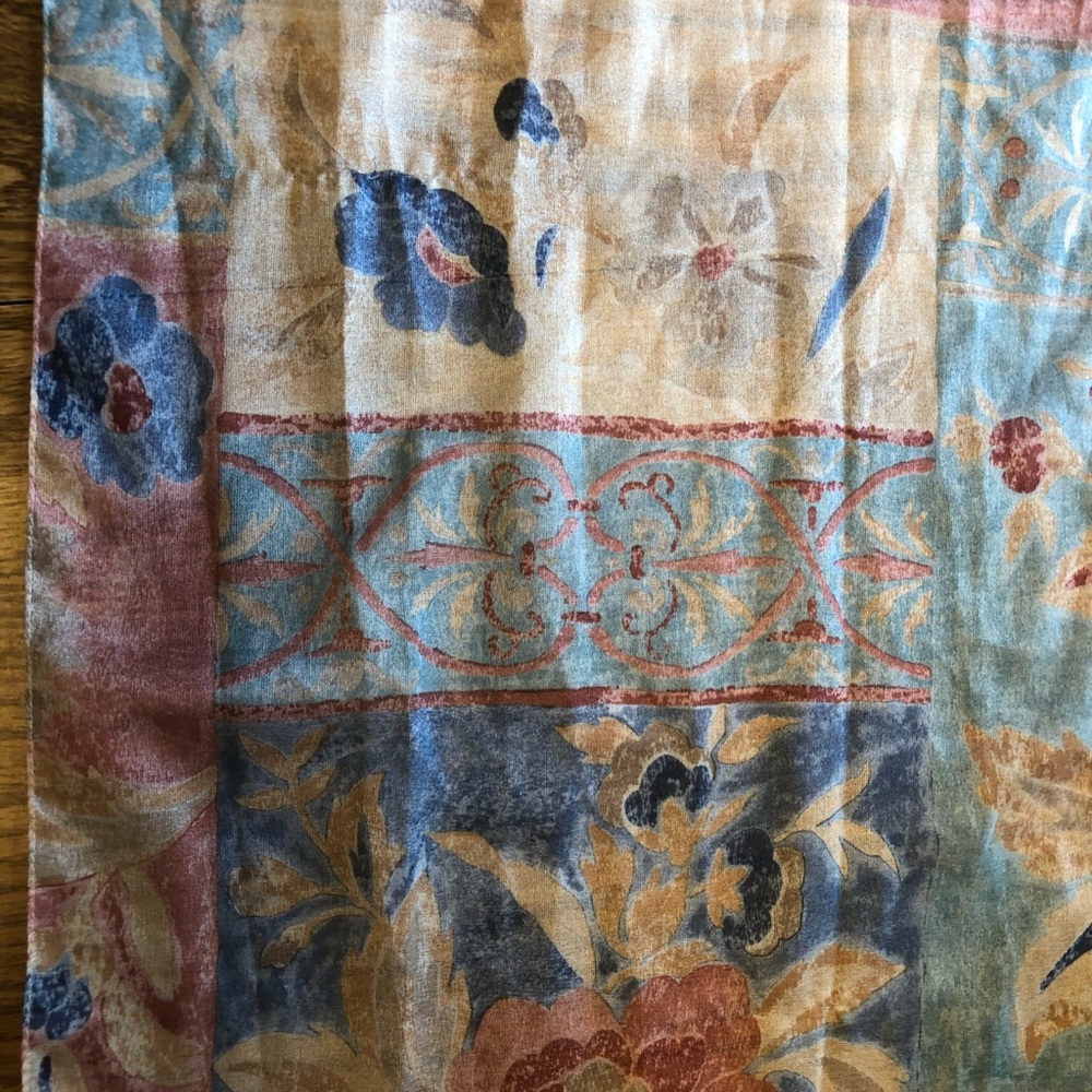 Fun Scarf - Picture 3 of 3